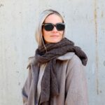 Cashmere tørklæde med hulmønster – Coffee
