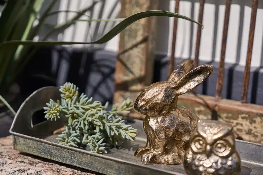 Dekorativ Kanin – Antik Gold | 9x7x15 cm | Metal - Billede 2