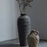 Muubs Melancholia Krukke – Terracotta Ø35 x H80 cm | Rå Grå Finish